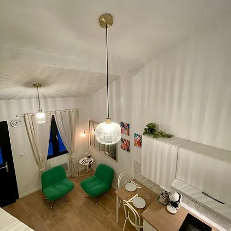 Cristallin Cocon En Duplex Sur Cour Apartamento *